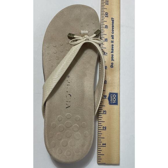 VIONIC Women’s 9 Bella Flip Flop Sandals Cream - Picture 7 of 8